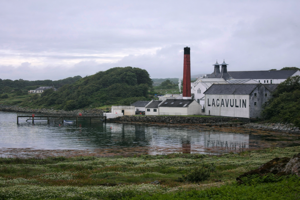 Distillerie Lagavulin sur l’île d’Islay en Écosse